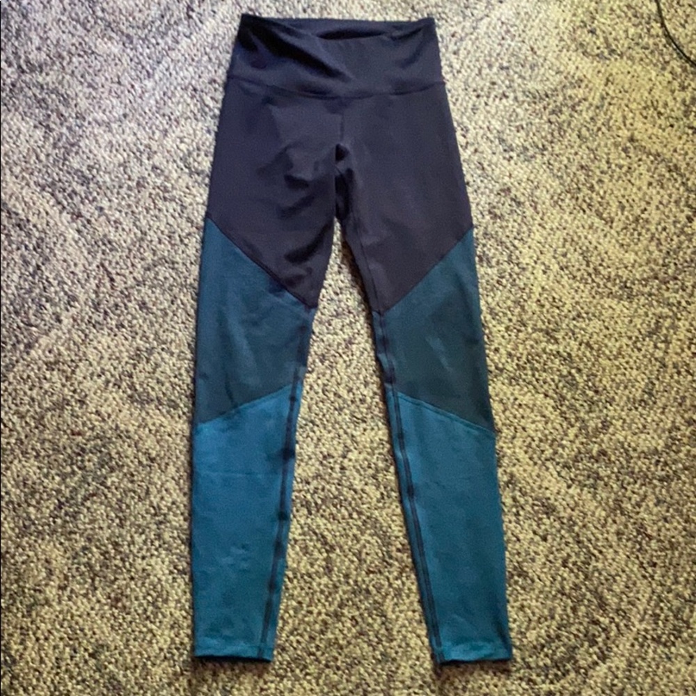 Old Navy High-Waisted Color-Blocked Leggings S